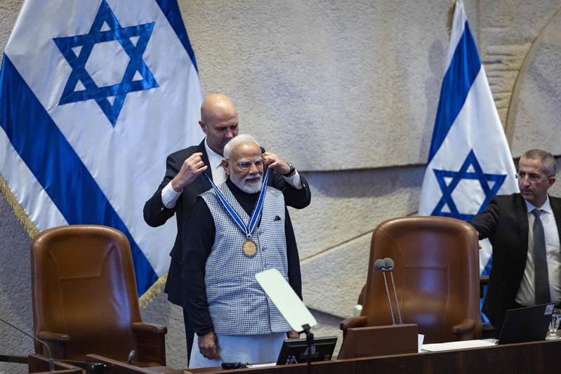 Distinction historique pour Narendra Modi à la Knesset